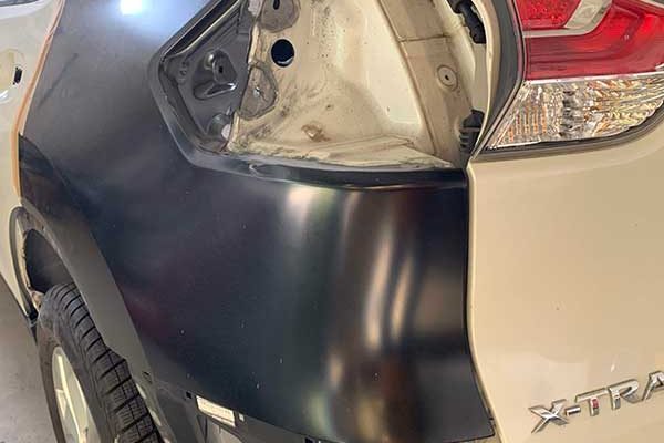 Nissan X-TRAIL balesetes javítása