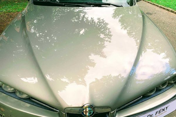 Alfa Romeo gépháztető és lökhárító javítása, fényezése