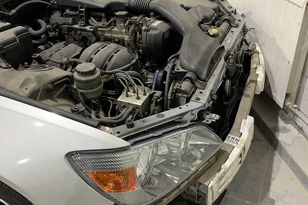 Lexus IS 200 javítása