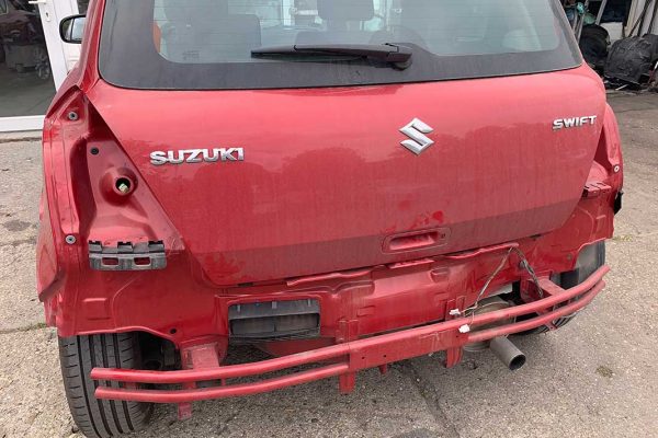 Suzuki Swift javítása