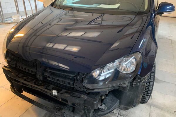 VW Golf javítása, fényezése