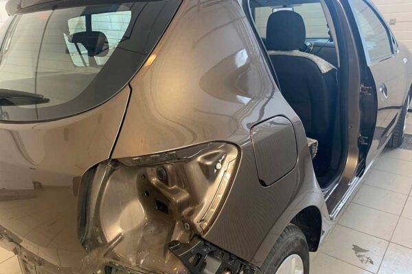 Dacia Sandero javítása, fényezése