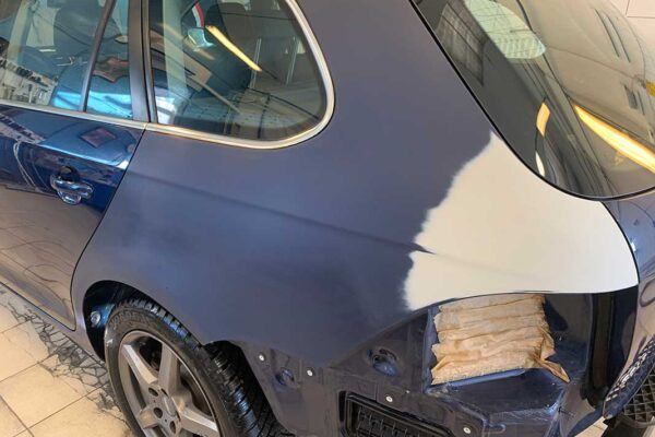 VW Golf javítása, fényezése