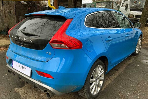 Volvo V40 javítása, fényezése