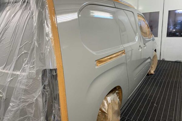 Opel Combo javítása, fényezése