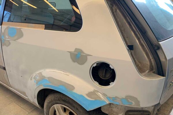 Ford Fiesta javítása, fényezése