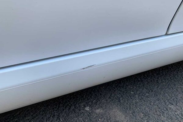 Tesla Model 3 javítása, fényezése