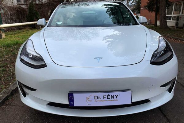 Tesla Model 3 javítása, fényezése