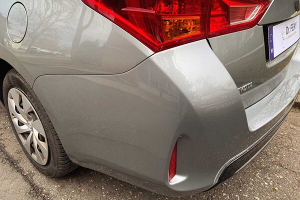 Toyota Auris javítása, fényezése