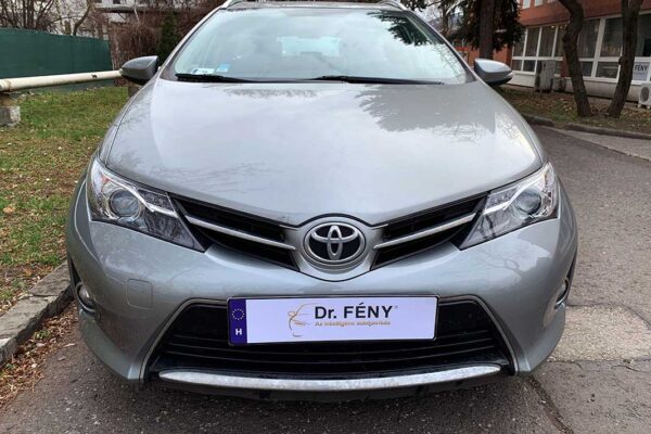 Toyota Auris javítása, fényezése