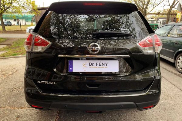 Nissan X-TRAIL javítása, fényezése