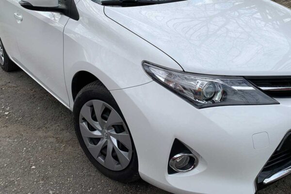 Toyota Auris javítása, fényezése