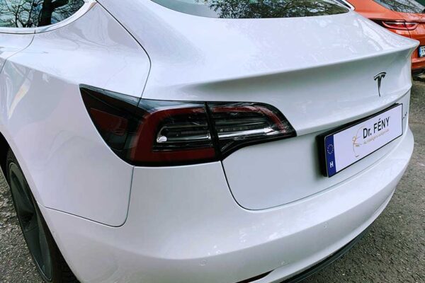 Tesla Model 3 javítása, fényezése