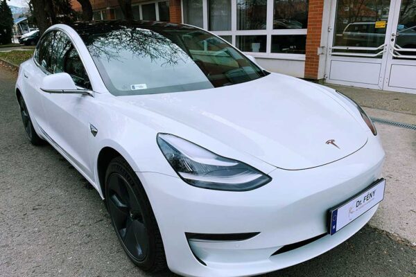 Tesla Model 3 javítása, fényezése