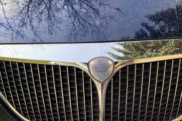 Lancia Phedra javítása, fényezése