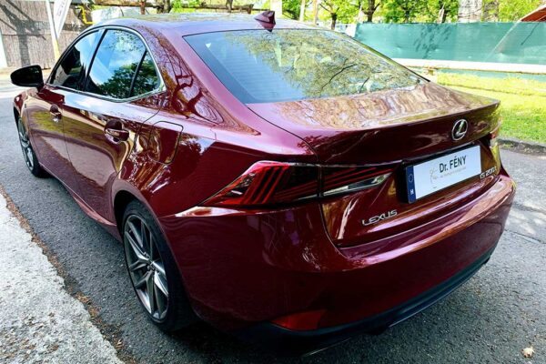 Lexus IS 200 javítása, fényezése Lexus IS 200 javítása, fényezése