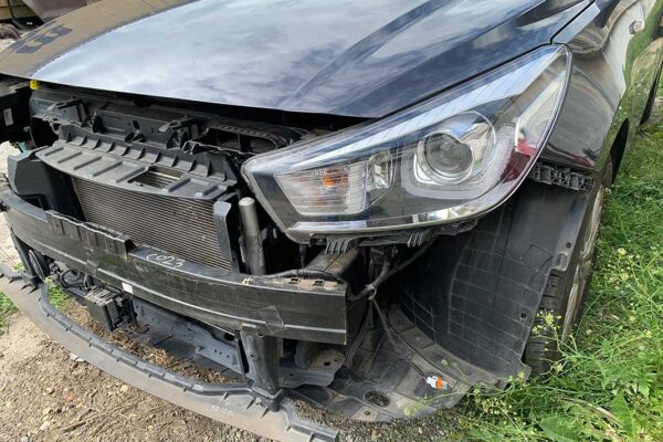Kia Rio javítása, fényezése