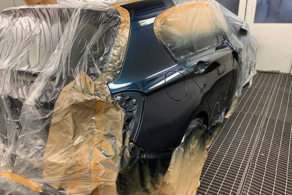 BMW 118d javítása, fényezése BMW 118d javítása, fényezése